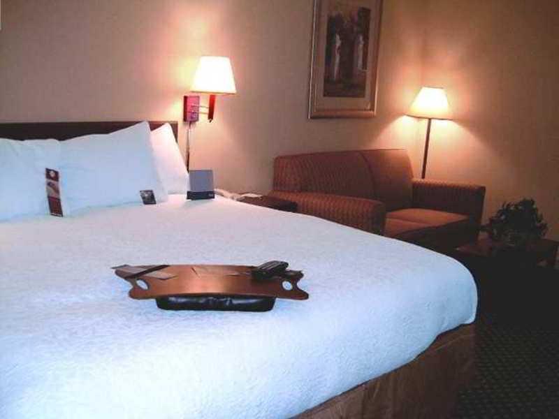 Hampton Inn Dyersburg Δωμάτιο φωτογραφία